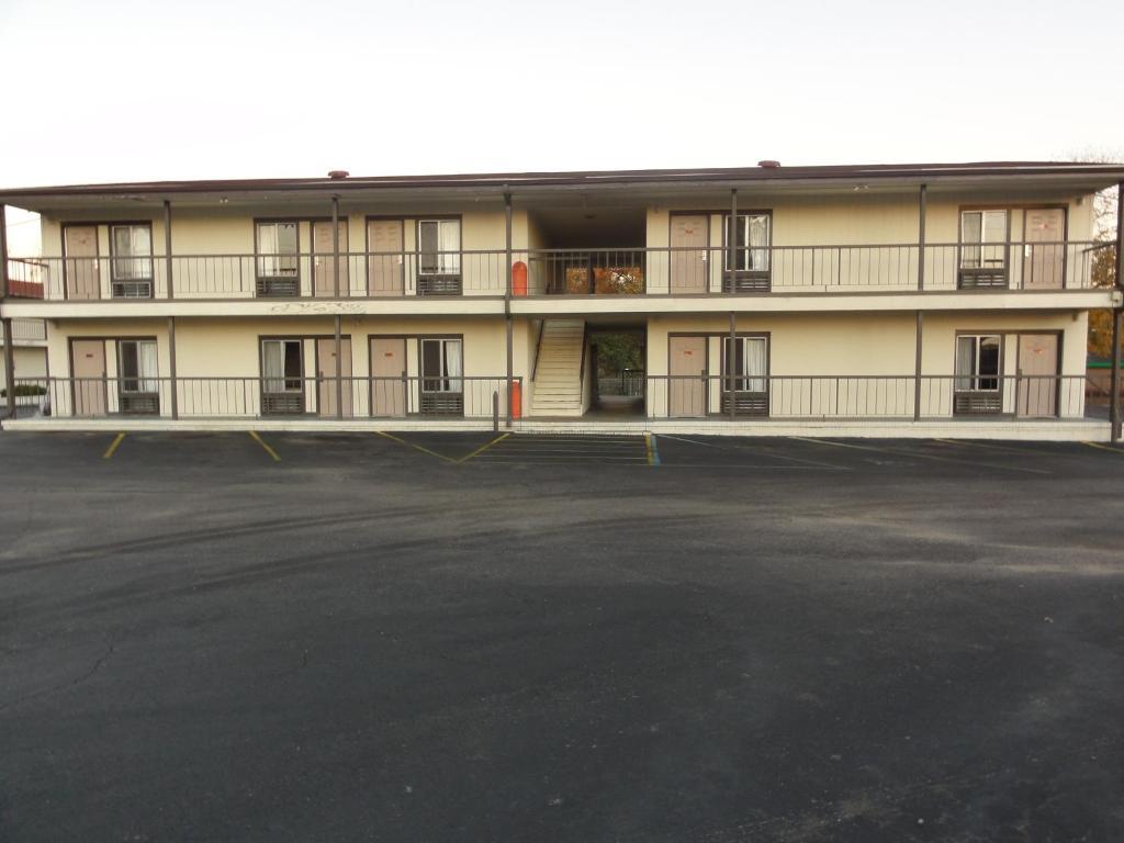 Budget Inn Selma Exteriér fotografie